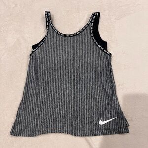 girls S Nike Dri-Fit stripped athletic tank top with build in sports bra
